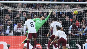 آیا استون ویلا رقابت قهرمانی را جدی کرده و باید آرسنال نگران باشد؟